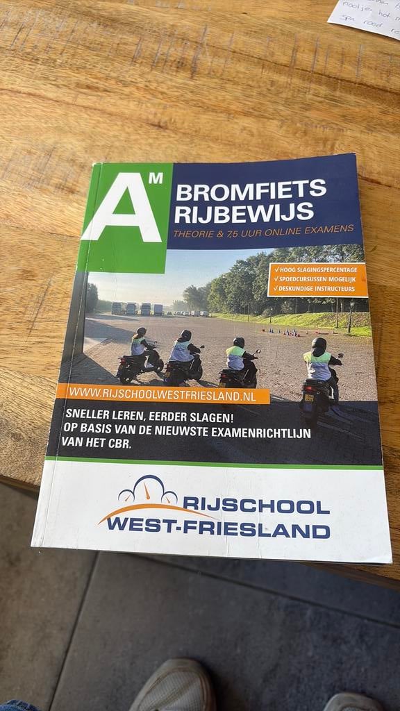 Theorie boek bromfiets rijbewijs, Ophalen of Verzenden, Alpha, Gelezen, Niet van toepassing