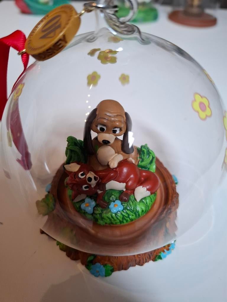 Disney sketchbook ornament frank en frey., Verzamelen, Disney, Ophalen, Overige figuren, Zo goed als nieuw, Beeldje of Figuurtje