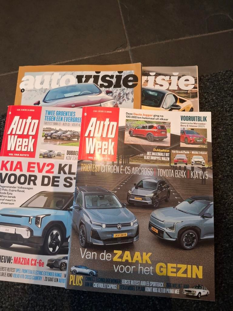Autoweek en Autovisie magazines - 4 stuks, Ophalen of Verzenden, Gelezen, Algemeen