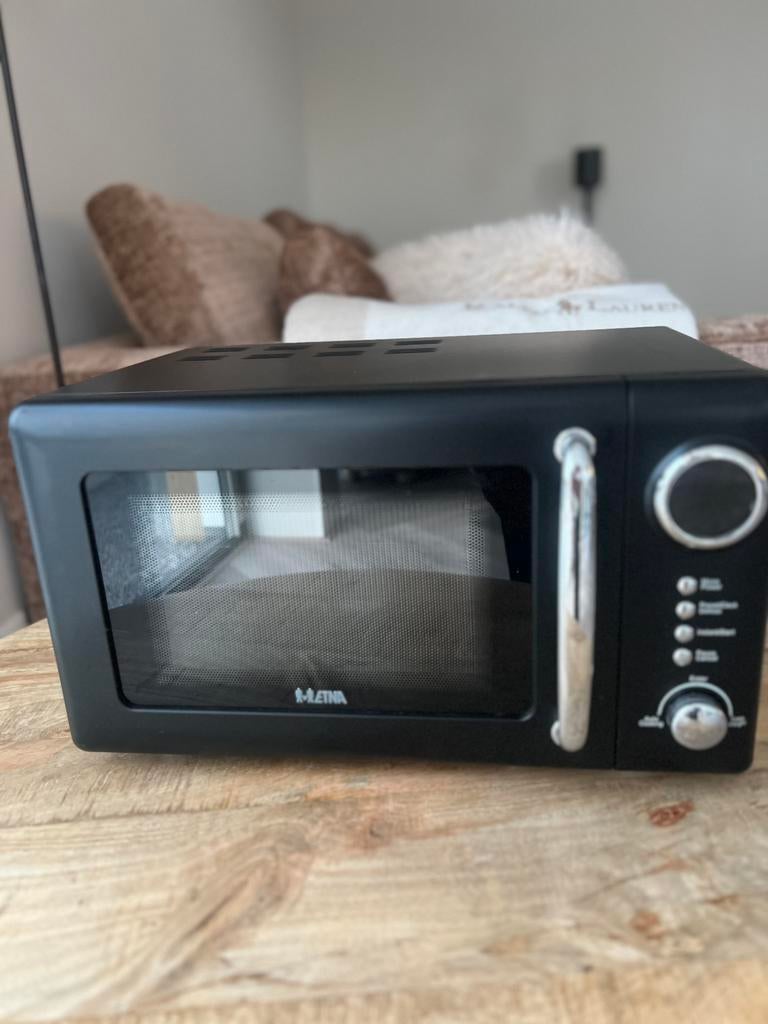 Etna magnetron retro model , kleur zwart, Ophalen of Verzenden, Zo goed als nieuw
