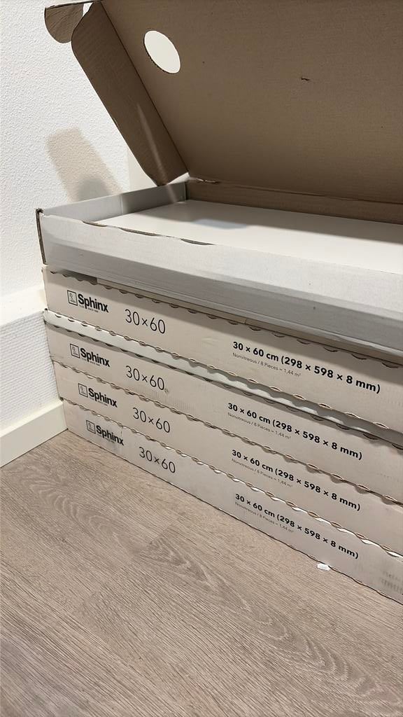 Witte tegels 30 x 60 4x8 stuks, Doe-het-zelf en Verbouw, Tegels, Ophalen of Verzenden, Zo goed als nieuw, Minder dan 5 m², 20 tot 40 cm
