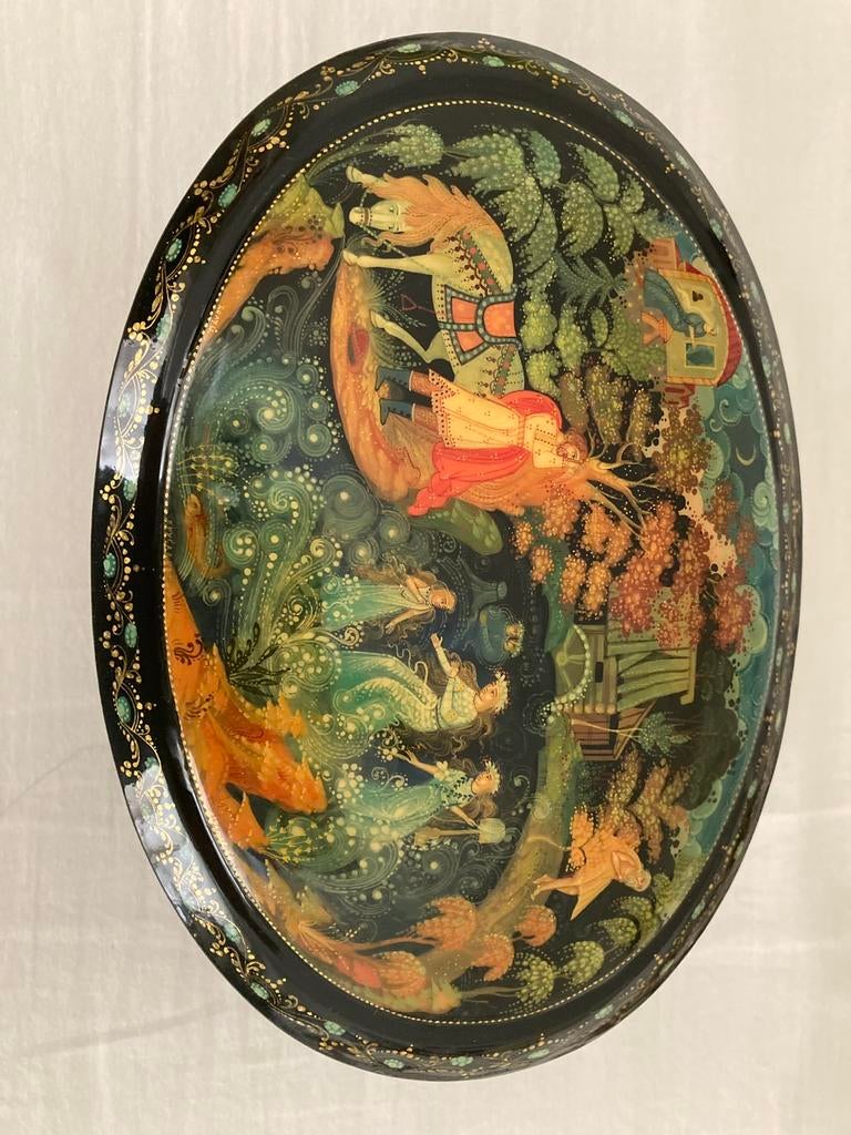 Russisch lakdoosje, Palekh, Ophalen