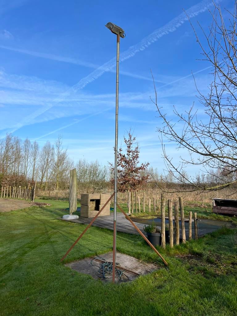 Bouwlamp op statief paardenbak verlichting op stelconplaat, Ophalen, Gebruikt, 500 watt of meer