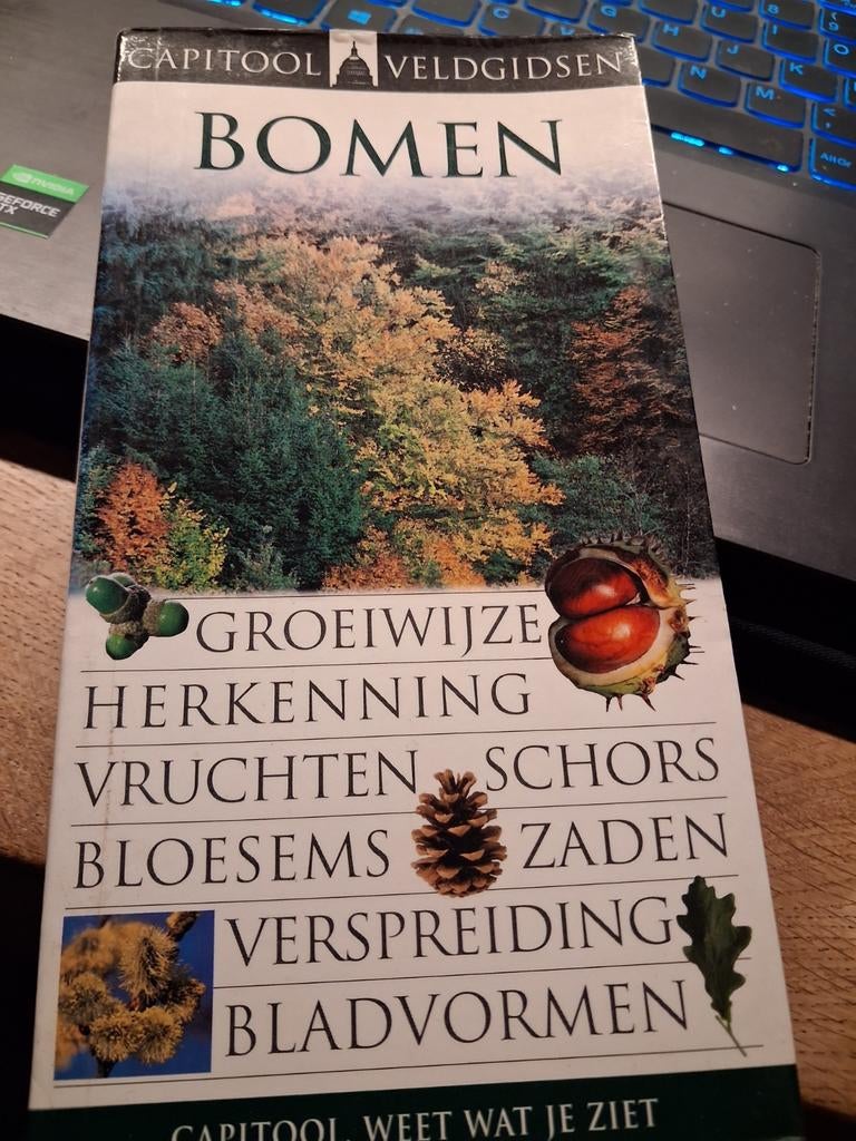 Capitool Veldgidsen Bomen: Groeiwijze, Herkenning, Vruchten, Boeken, Natuur, Ophalen of Verzenden