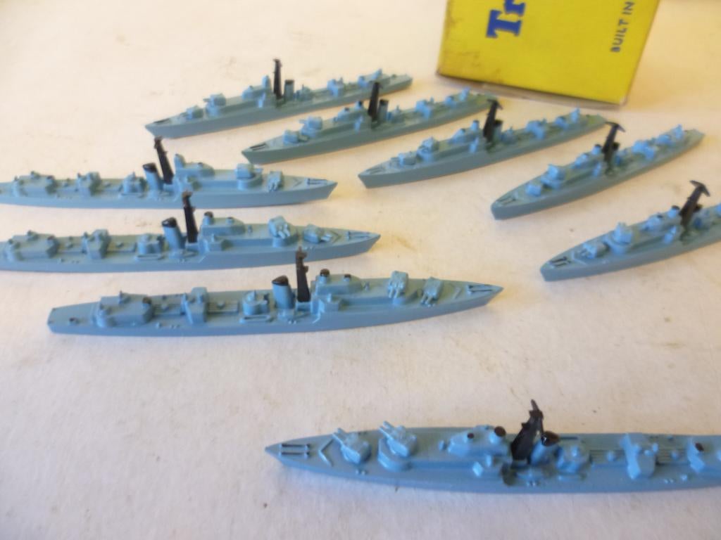 Minic Ships 9 stuks  Battle Class Destroyers Tria-Ang 1:1200, Ophalen of Verzenden, Nieuw, Schaalmodel