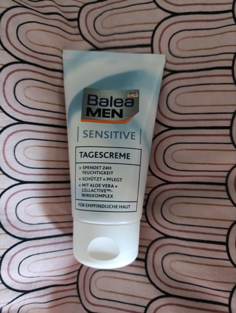 Balea DM heren dagcrème sensitive tube, Ophalen of Verzenden, Nieuw, Gehele gezicht, Verzorging