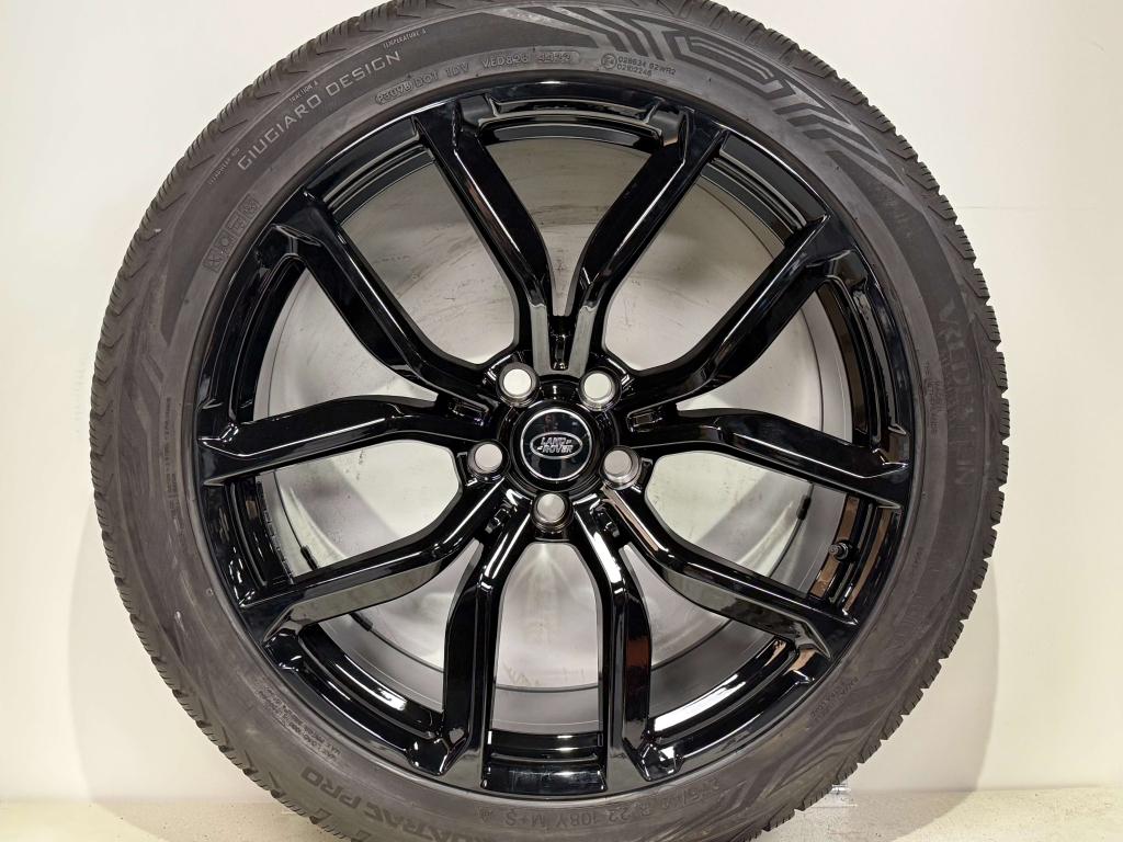 22 inch Range Rover Sport 275/40/22 Vredestein Quatrec Et40, Auto-onderdelen, Banden en Velgen, Handelsnaam fabrikant, 275 mm