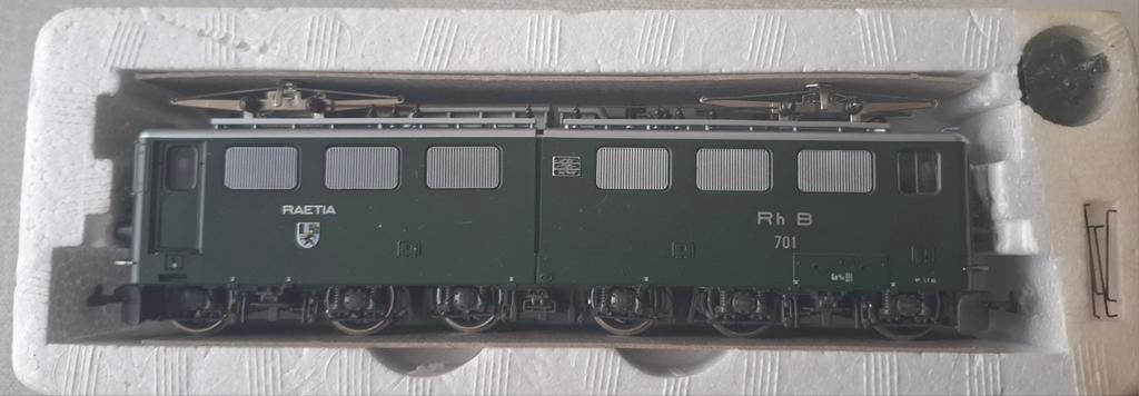 Bemo 1254 111 E Lok Ge 6/6 van de RhB .  Nieuw ., Hobby en Vrije tijd, Overige merken, Nieuw, Ophalen of Verzenden, Analoog