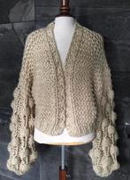 Luxe extravagant Prettylittlething gebreid vest beige NIEUW, Ophalen of Verzenden, Nieuw, Maat 38/40 (M), Beige