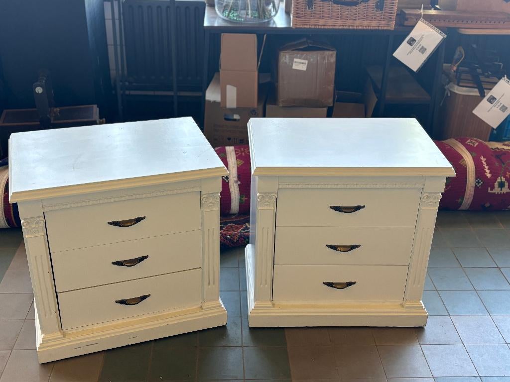 Klassiek Engels Nachtkastjes Set Wit Hout, Ophalen, Gebruikt, 55 tot 70 cm, 65 cm of meer