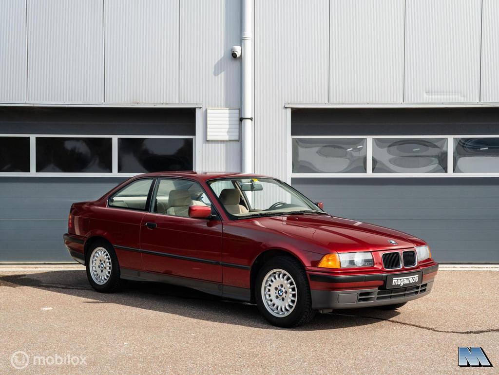 BMW 3-serie E36 Coupé 318iS l 1e eigenaresse l 28.143 KM, Auto's, BMW, Gebruikt, Beige, 4 cilinders, 4 stoelen