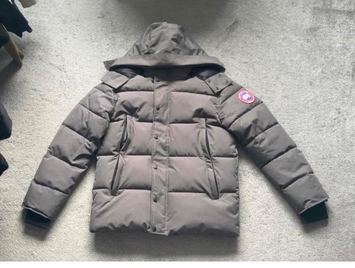 Canada Goose Wyndham Parka Maat L - Nieuw met bontkraag, Kleding | Heren, Jassen | Winter, Nieuw, Maat 52/54 (L), Grijs, Ophalen of Verzenden