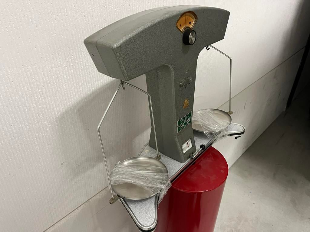 Oude Apotheek Weegschaal - Bouwjaar 1968, Antiek en Kunst, Ophalen of Verzenden