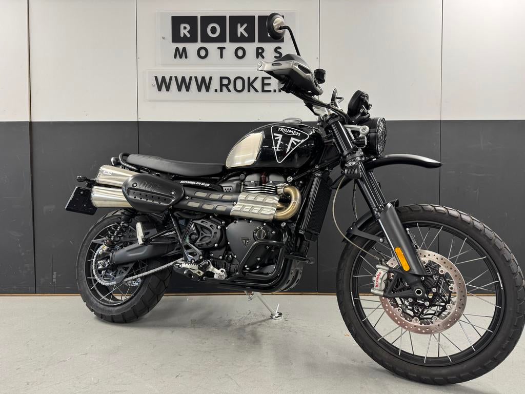 Triumph SCRAMBLER 1200 XE BOND EDITION 235 (bj 2020), Motoren, Bedrijf, Toermotor, 1200 cc