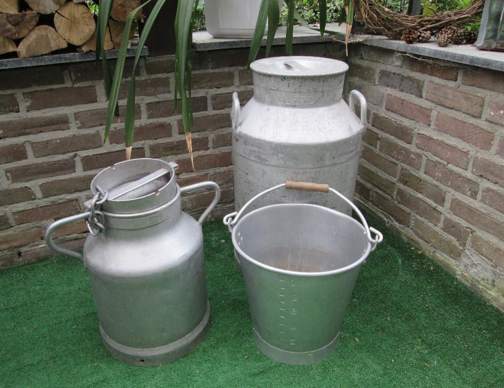 Boerderij ANTIEK melkkruiken in stevige uitvoering., Ophalen