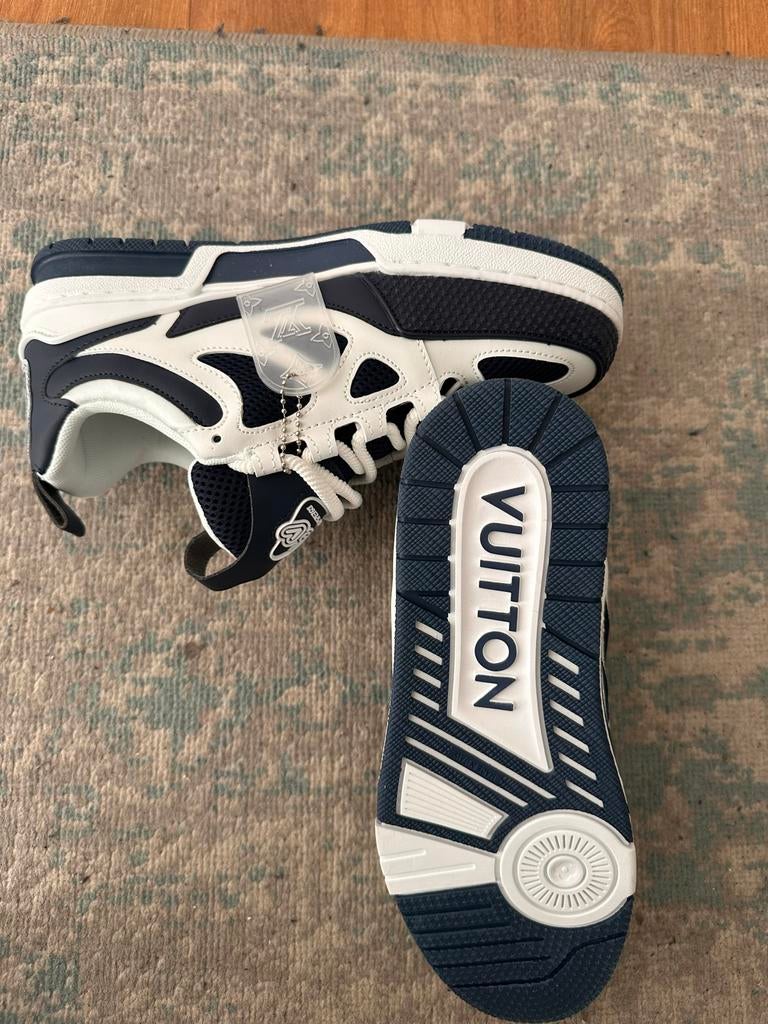 Louis Vuitton Sneakers Maat 43 - Zo goed als nieuw, Ophalen of Verzenden, Zo goed als nieuw, Blauw, Sneakers of Gympen