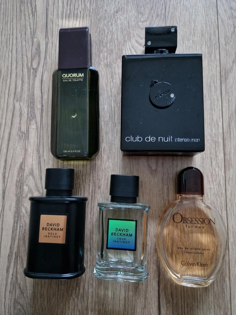 Geurtjes heren en dames, Ophalen of Verzenden, Zo goed als nieuw, Parfumfles, Gevuld