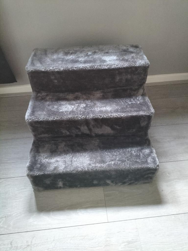 Honden trapje, Ophalen, Zo goed als nieuw