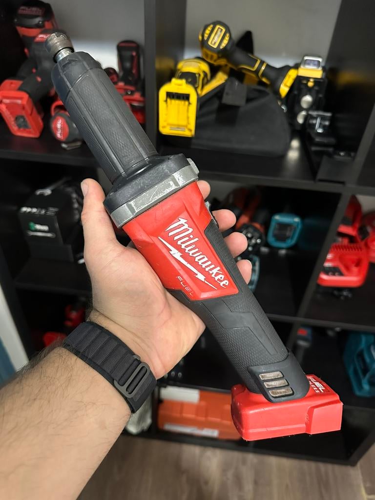 Milwaukee, Ophalen, Zo goed als nieuw, Minder dan 700 watt, Haakse handslijpmachine