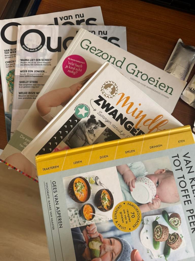 Boeken / magazines over zwanger / babys etc, Boeken, Ophalen of Verzenden, Zo goed als nieuw