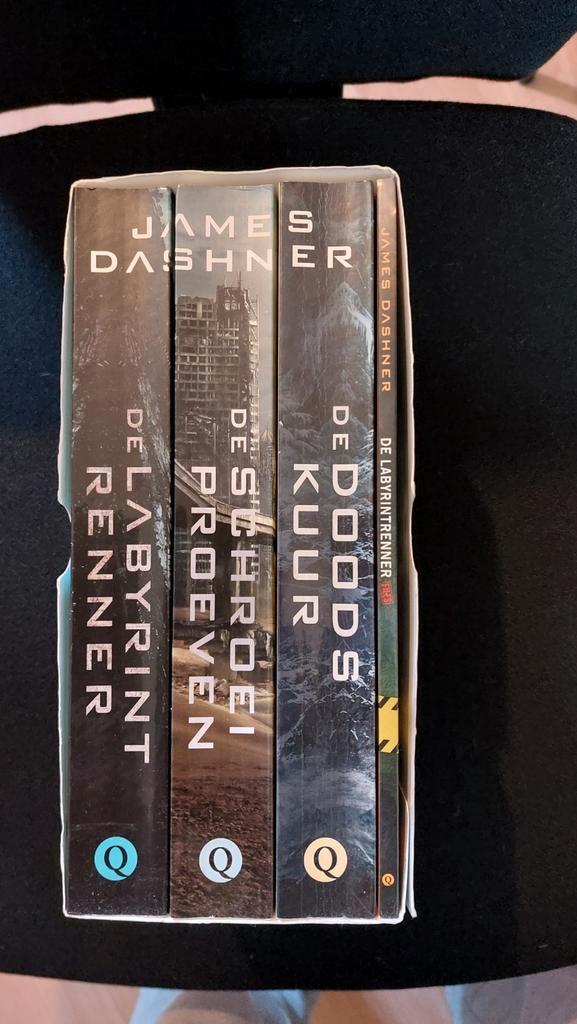 De Maze Runner Trilogie - James Dashner (Boekenset), Boeken, Romans, Gelezen, Nederland, Ophalen of Verzenden