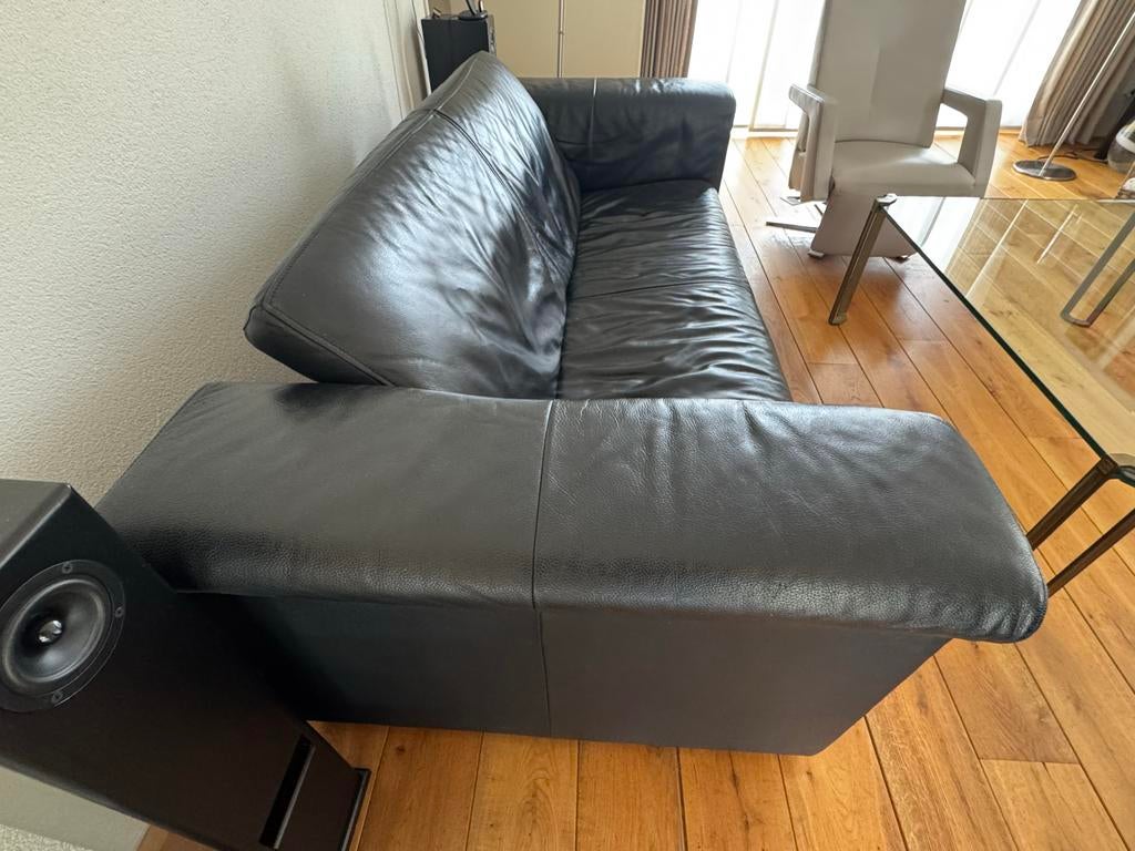 Gratis Rolf Benz 2,5-zits bank zwart leer., Ophalen, Gebruikt, Driepersoons, Rechte bank