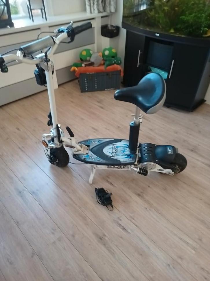 SXT Elektrische Step met Nieuwe Accu's, Fietsen en Brommers, Steps, Gebruikt, Elektrische step (E-scooter), Ophalen of Verzenden