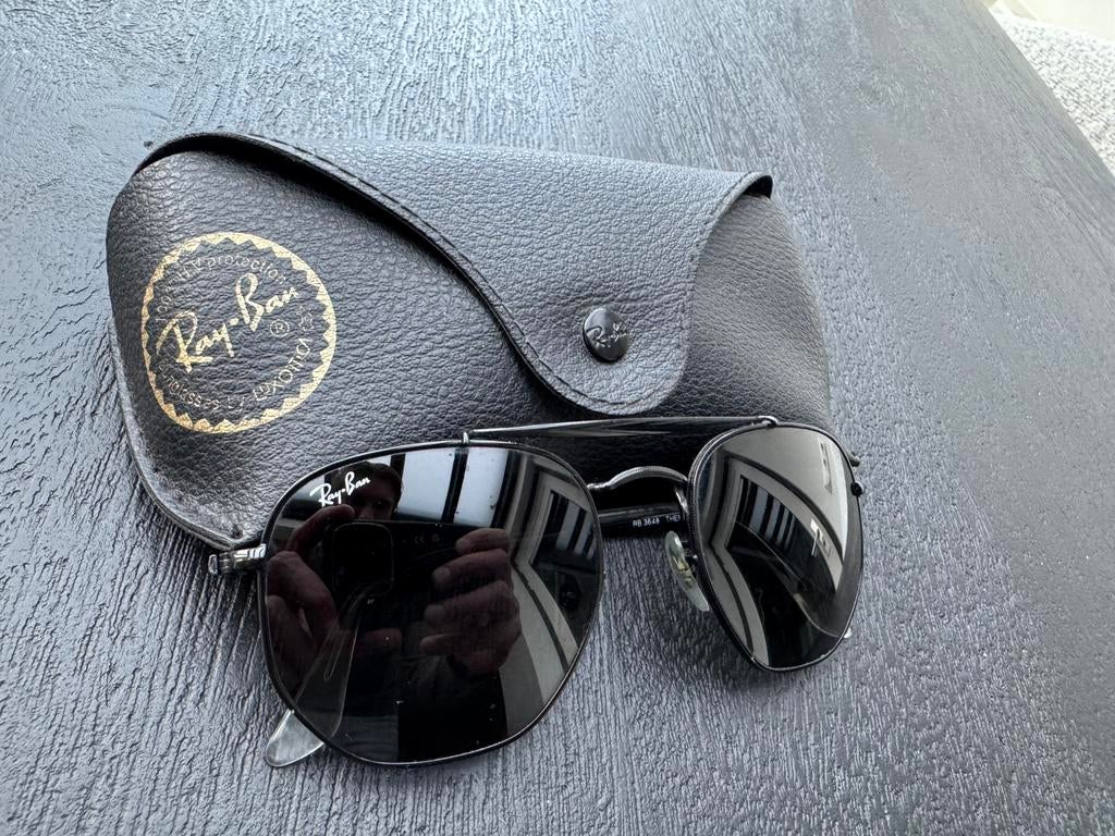 Ray Ban zonnebril inclusief case, Sieraden, Tassen en Uiterlijk, Zonnebrillen en Brillen | Heren, Ophalen of Verzenden, Zo goed als nieuw