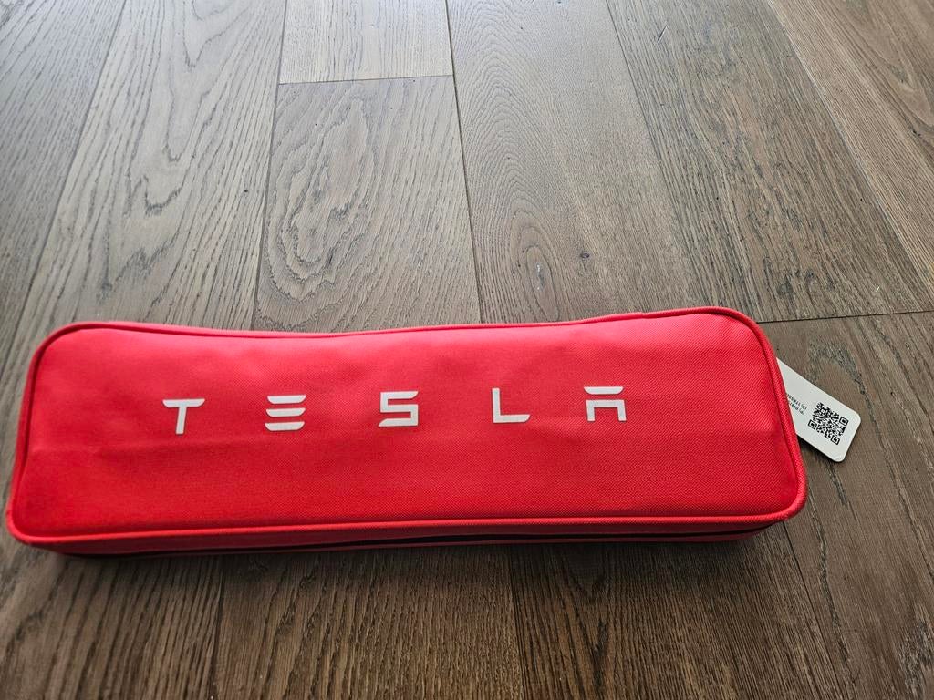Tesla EHBO set / Verbanddoos / Pechset, Ophalen of Verzenden, Nieuw