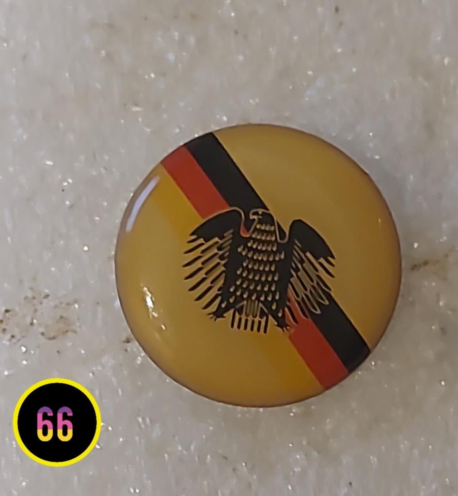 Vintage Pin Duitsland Adelaar Vlag, Verzamelen, Verzenden, Gebruikt, Stad of Land, Speldje of Pin