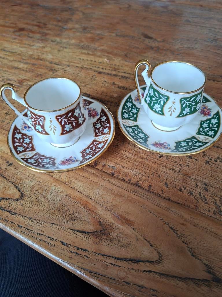 2 kopjes Royal Britain Priory Dale, Ophalen of Verzenden