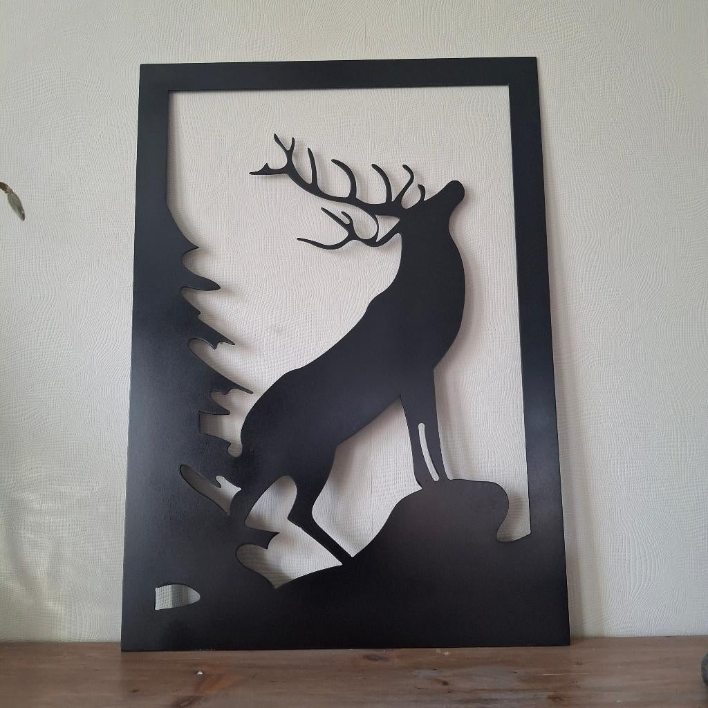 Hert in het bos - Metalen wandpaneel / wanddecoratie, Huis en Inrichting, Metaal, Zwart, Nieuw, Ophalen of Verzenden