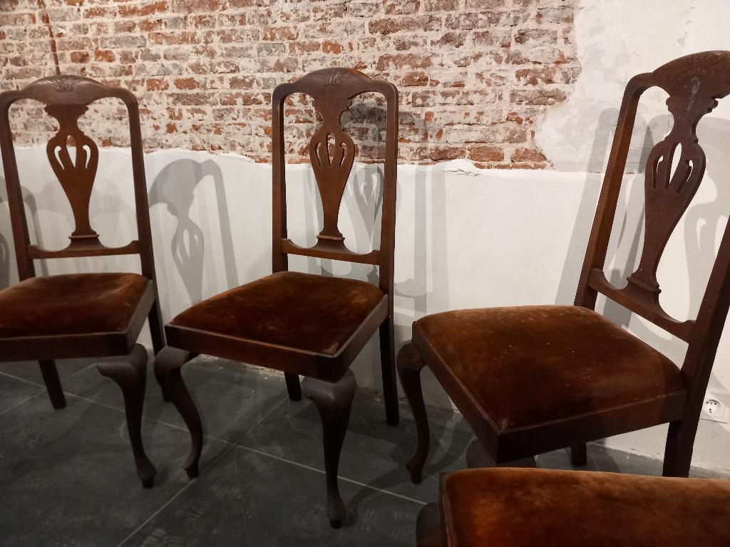 Antieke eetkamerstoelen 4 stuks (opknappers), Ophalen