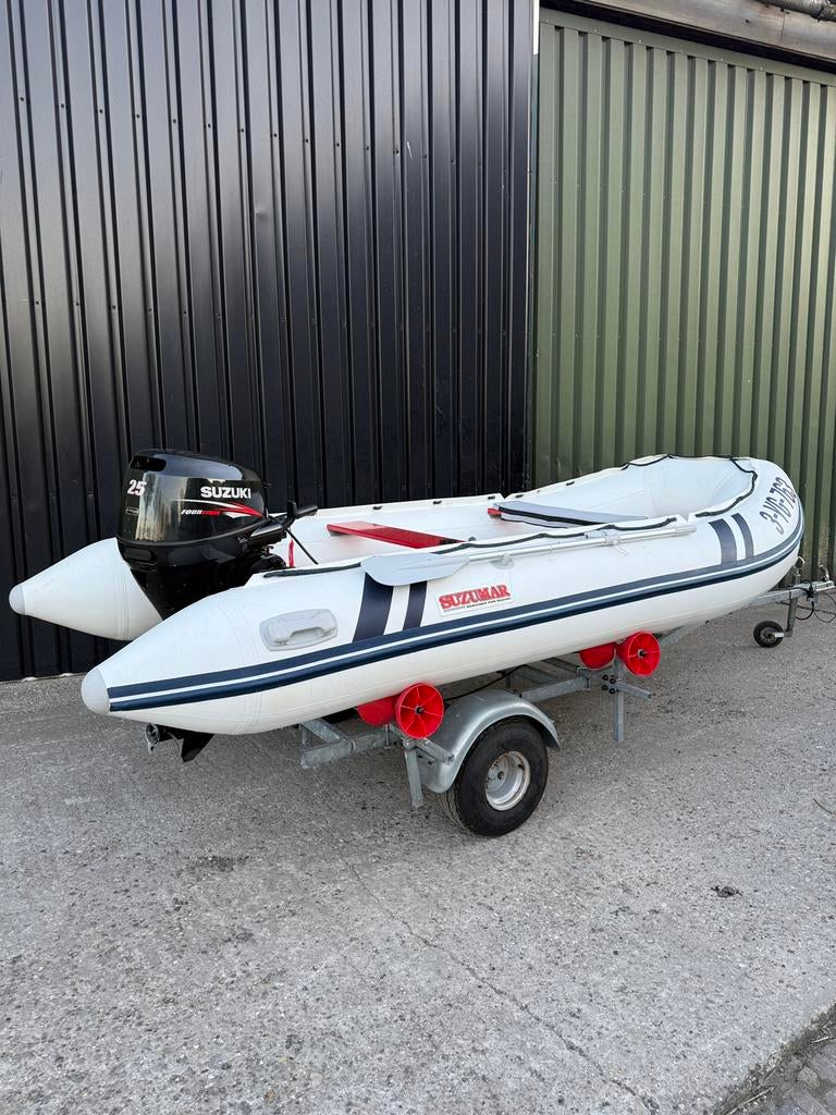 Suzumar 390 RIB + Suzuki 25PK 4takt & Trailer, Watersport en Boten, Rubberboten, Aluminium, Zo goed als nieuw, Benzine, Minder dan 70 pk