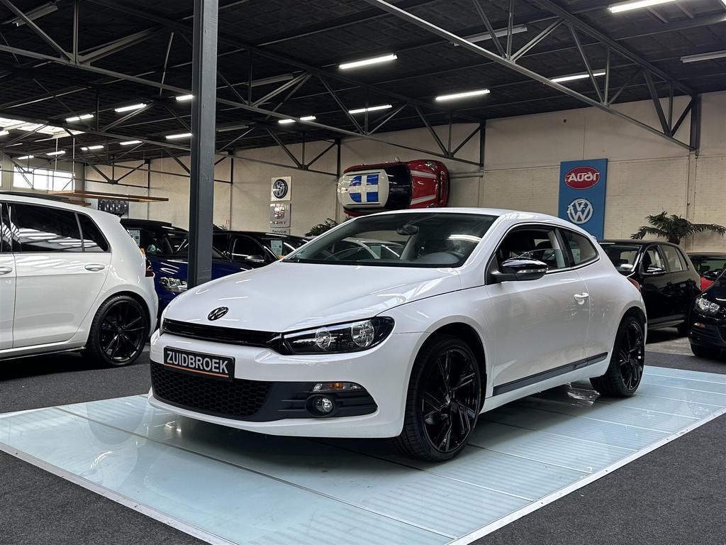 Volkswagen Scirocco 1.4 TSI 122PK 50X SCIROCCO BESCHIKBAAR!, Automaat, Gebruikt, 1290 kg, Bedrijf
