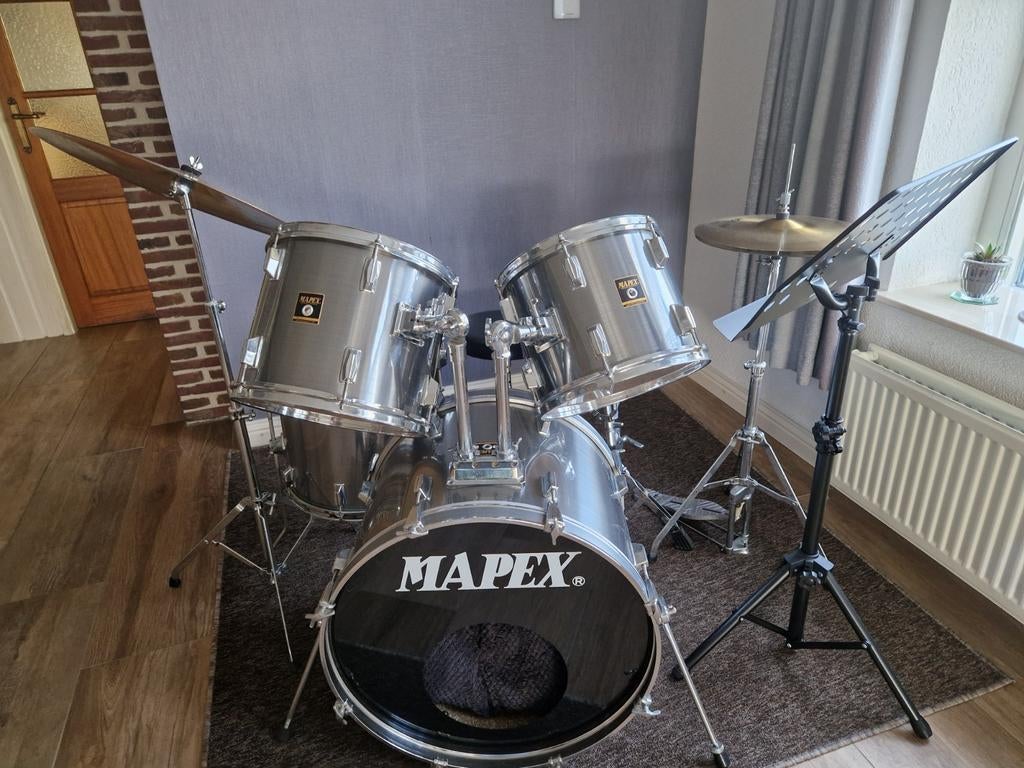Drumstel met alle toebehoren, zeer compleet., Muziek en Instrumenten, Ophalen, Zo goed als nieuw, Overige merken