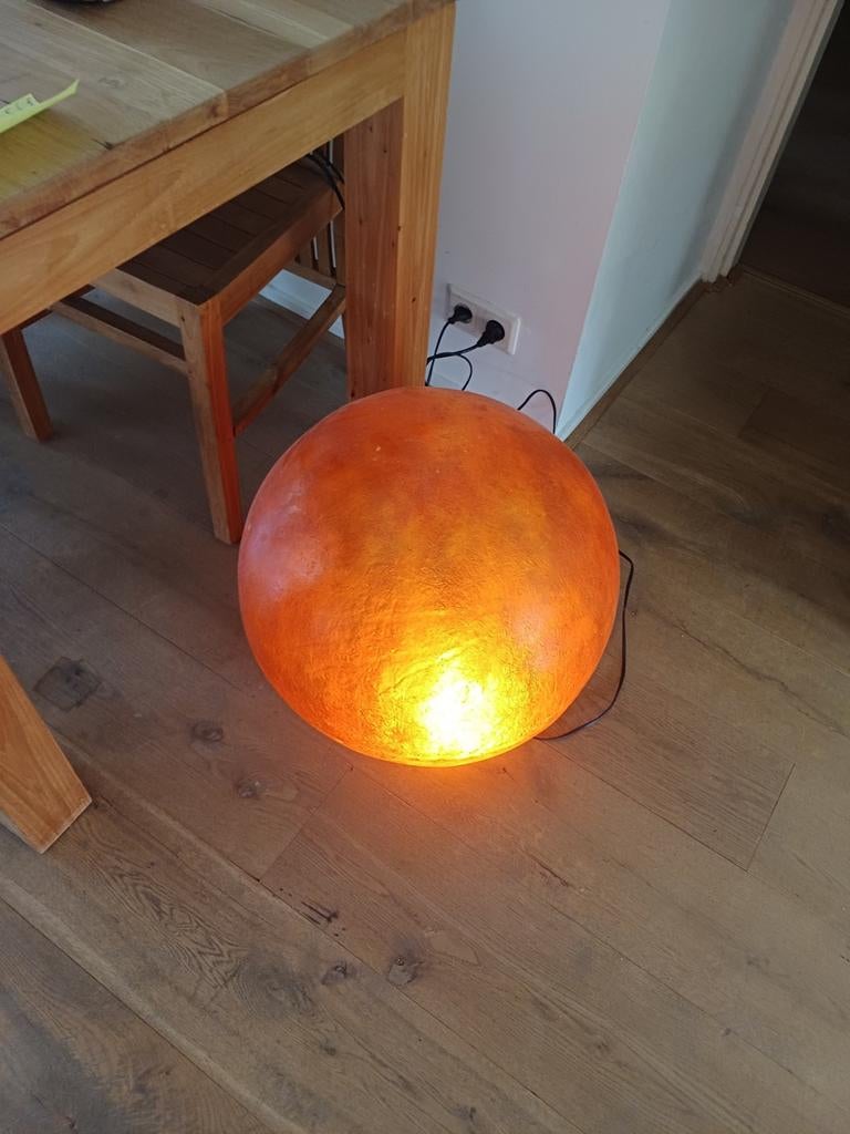 Mooie rood oranje vinted lamp, Huis en Inrichting, Woonaccessoires | Wereldbollen, Ophalen of Verzenden