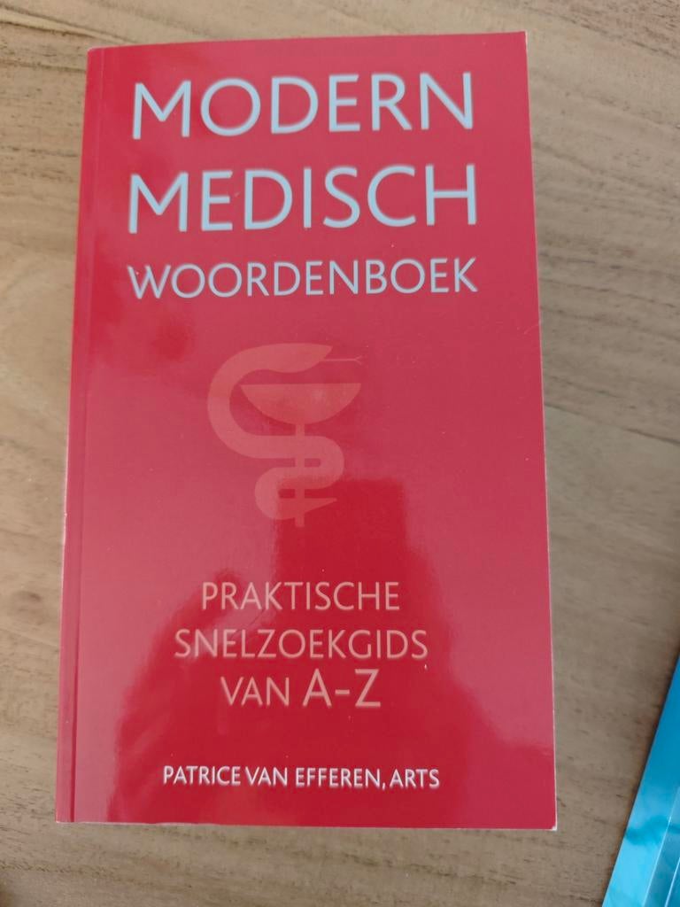 Modern Medisch Woordenboek - Praktische Snelzoekgids A-Z, Boeken, Woordenboeken, Ophalen of Verzenden, Zo goed als nieuw, Patrice van Efferen