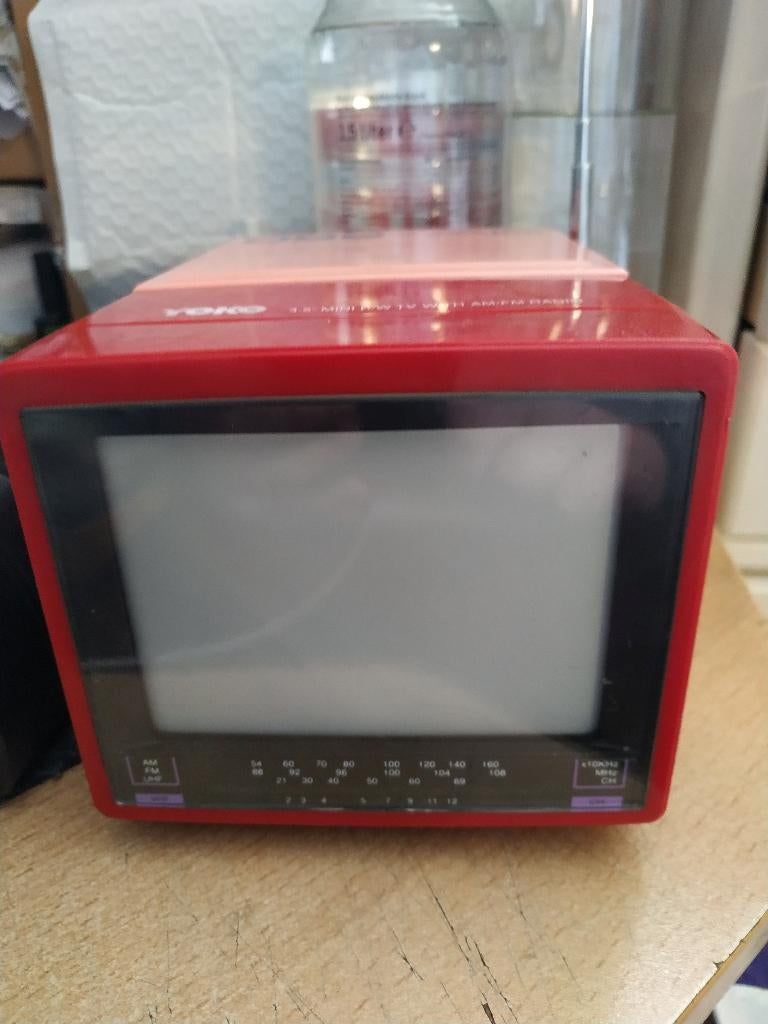 Antieke Yoko TV - Walkvision BW-550, Ophalen of Verzenden, Gebruikt, 100 cm of meer, Overige merken