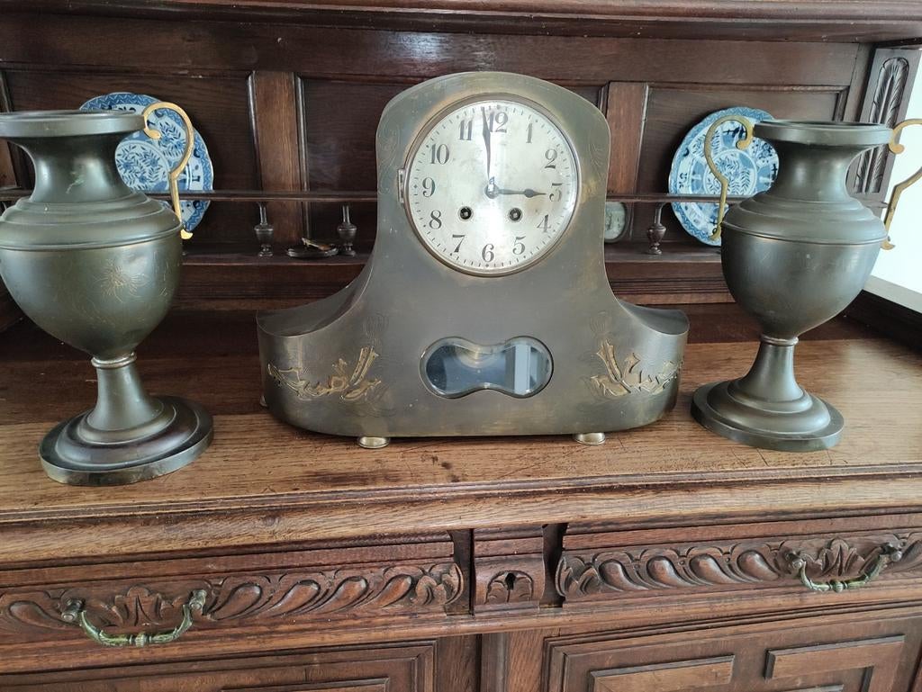 Antieke klokset met 2 vazen - loopt niet, Antiek en Kunst, Antiek | Klokken, Ophalen of Verzenden