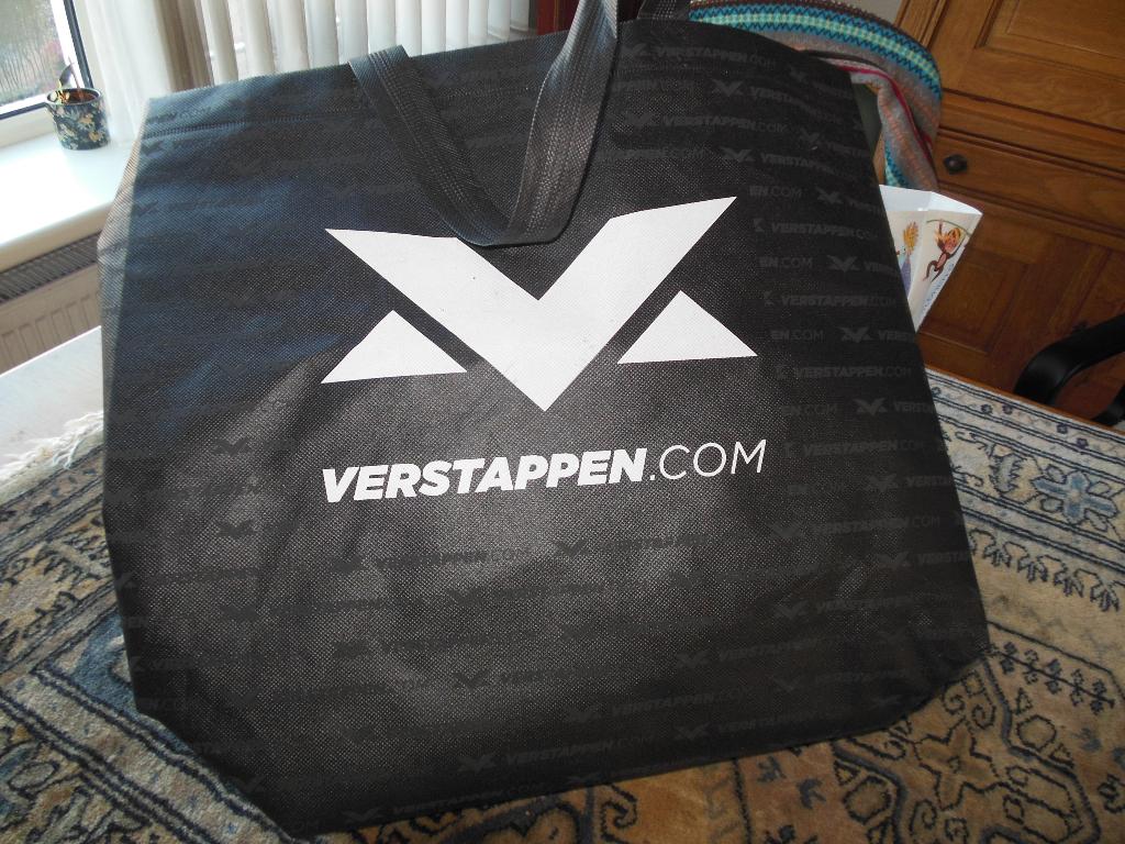 Geplastificeerde tas Max Verstappen(41x41 cm), Ophalen of Verzenden, Zo goed als nieuw, Overige typen