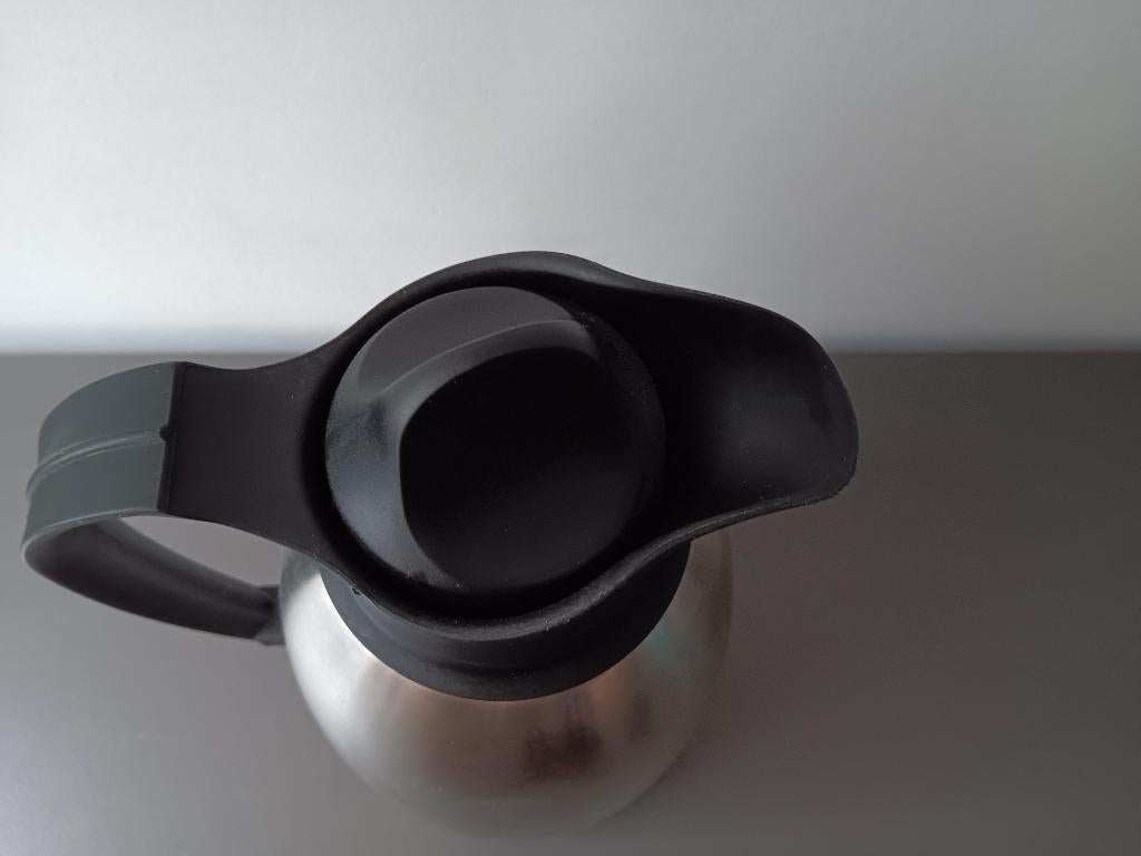 RVS thermoskan zilver met zwart handvat, Huis en Inrichting, Keuken | Keukenbenodigdheden, Ophalen of Verzenden, Gebruikt