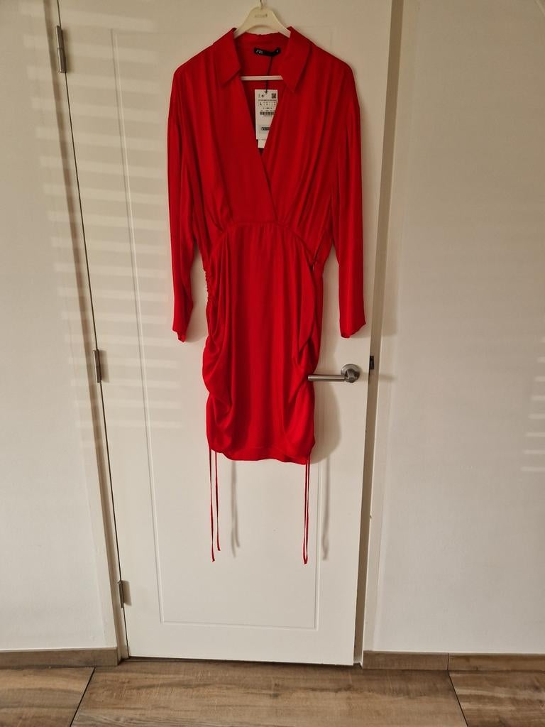 Zara Rode Jurk met Trekkoord - Maat L, Kleding | Dames, Jurken, Zara, Maat 42/44 (L), Nieuw, Ophalen of Verzenden