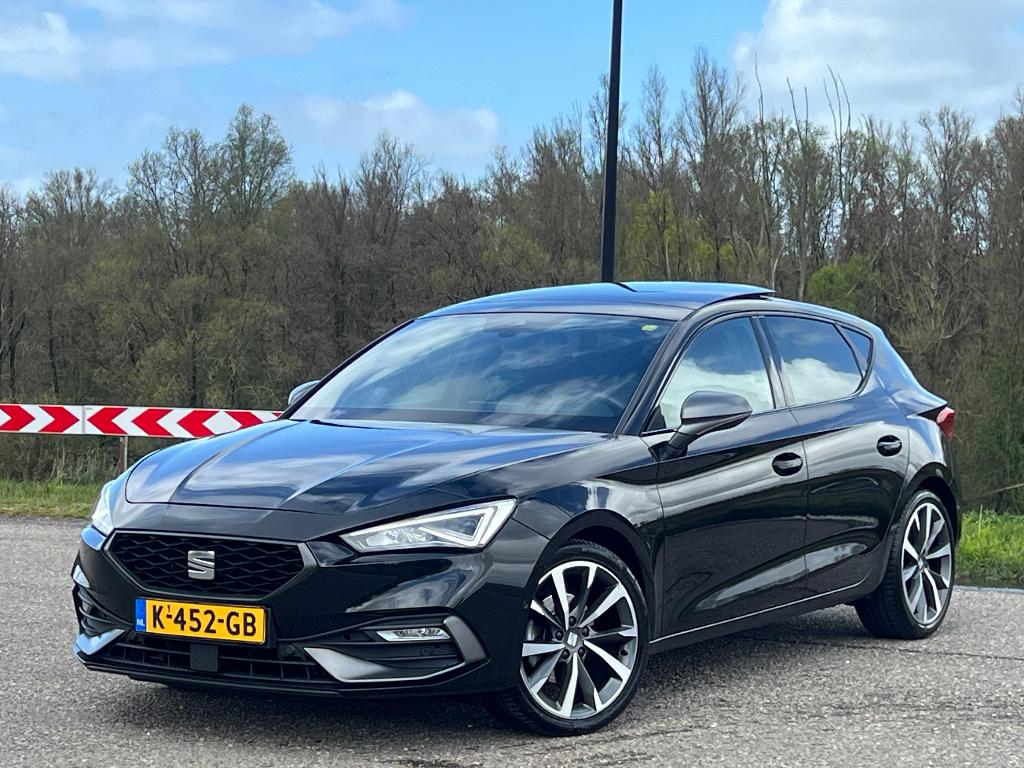 Seat Leon 1.5 Etsi 150pk Dsg-7  Pano| Keyless| Full Options, Auto's, Seat, Parkeerassistent, 1498 cc, 4 cilinders, Leder en Stof