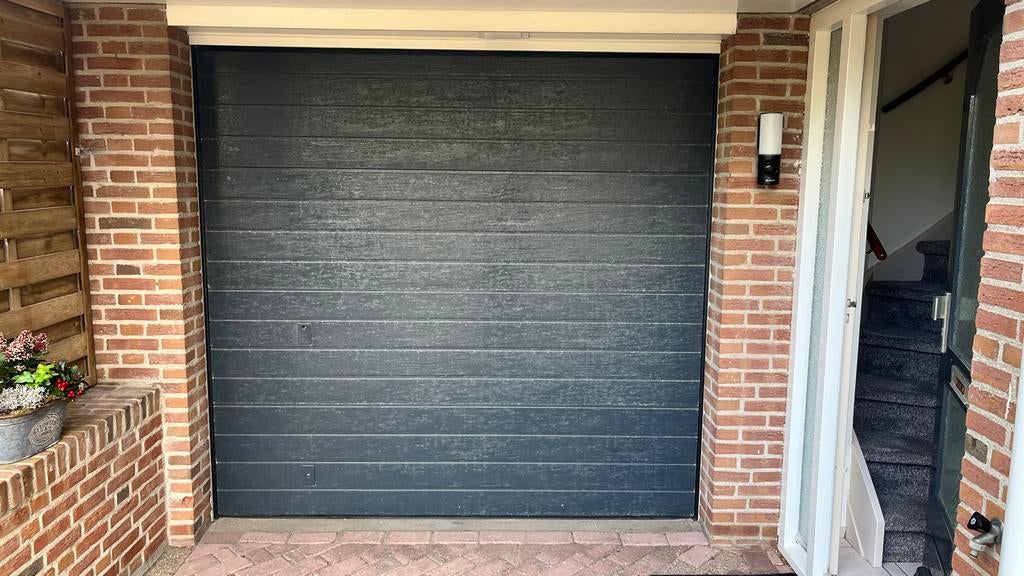 Garagedeur met elektrische bediening, Ophalen, Gebruikt, Garagedeur, Metaal