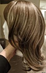 Bruine nieuwe pruik/haarwerk, Sieraden, Tassen en Uiterlijk, Uiterlijk | Haarverzorging, Ophalen of Verzenden, Nieuw, Pruik of Haarverlenging