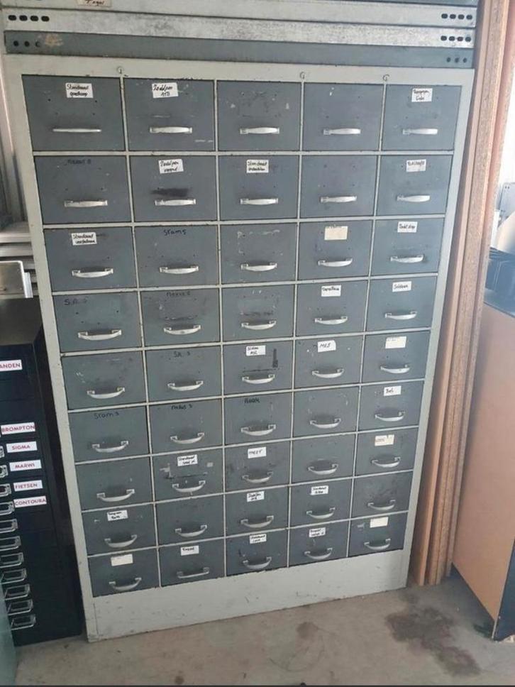 Metalen ladekast met 45 laden - 100x153x45 cm, Huis en Inrichting, Kasten | Ladekasten, Gebruikt, 150 tot 200 cm, 50 tot 100 cm