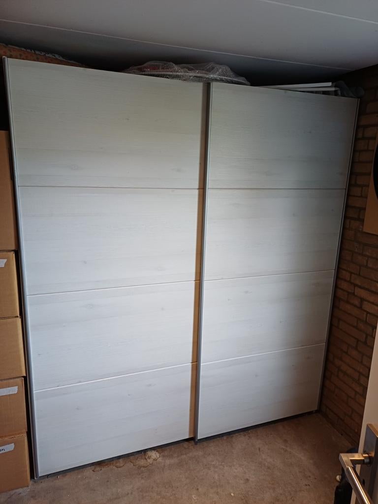 Kast 204x181x60 - Ruime Kledingkast met Schuifdeuren, Ophalen, Gebruikt, 200 cm of meer, 150 tot 200 cm