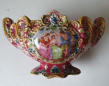 Rijk gedecoreerde porseleinen jardinière, rococo-stijl beschikbaar voor biedingen
