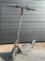 Ninebot-kickscooter-f2-plus-e-powered elektrische step, Fietsen en Brommers, Steps, Ophalen, Zo goed als nieuw, Elektrische step (E-scooter)